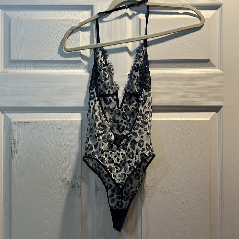 NEW! Victoria's Secret Leopard Mesh V-Wire Halter Teddy Thong Bodysuit S Lace